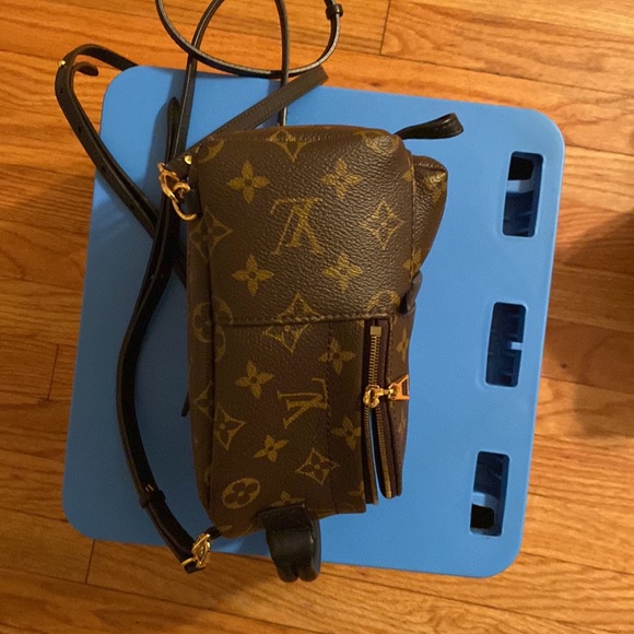 I’m selling because it’s so small and I need more space. - Picture 3 of 7